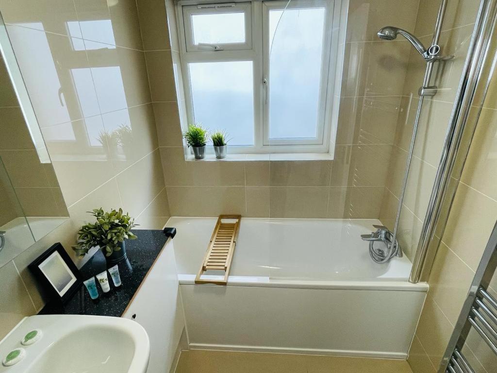 Enfield Chase Apartment Extérieur photo